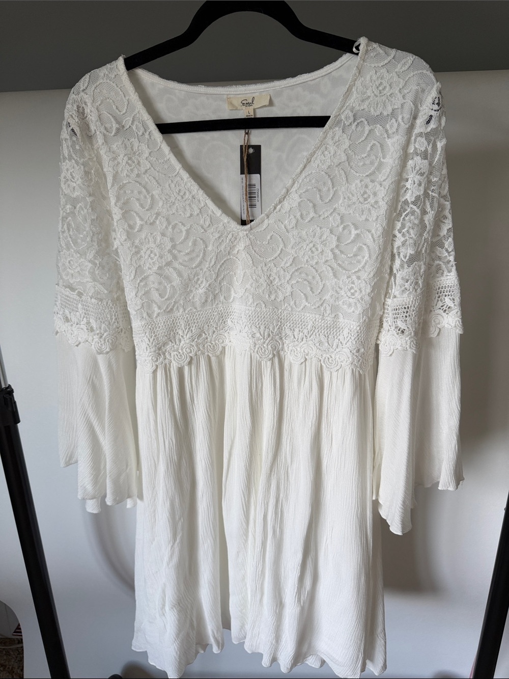 White Lace Yoke V-Neck Boho Dress flutter sleeve